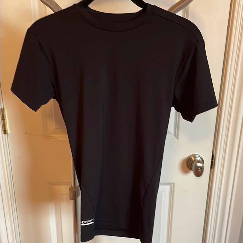 Under Armour Black Short Sleeve Tee